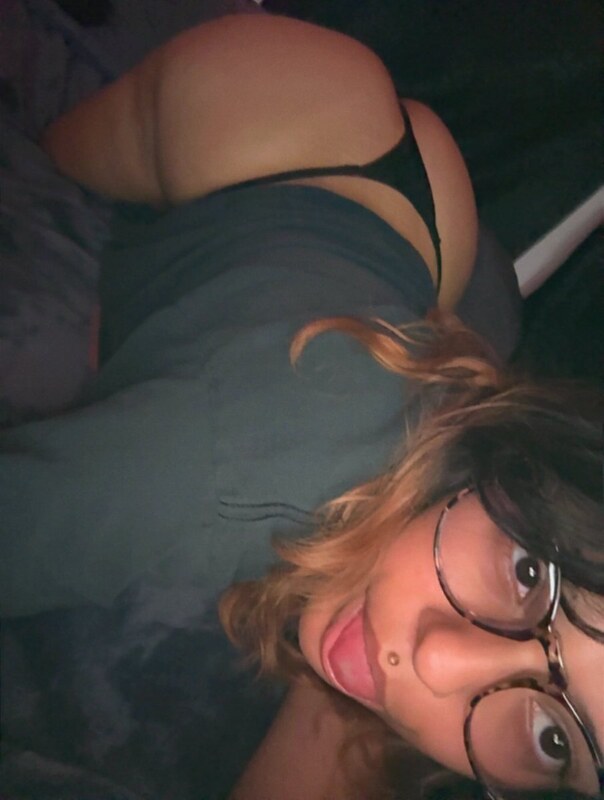 blunts7ut nude photo 2
