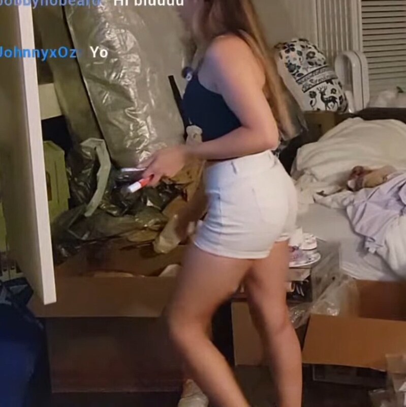 BluTube nude photo 2