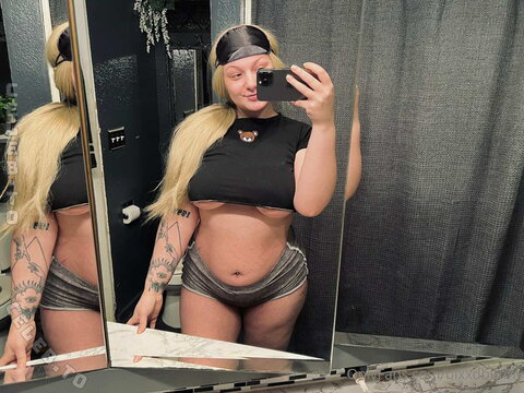 blxxdbunny nude photo 15