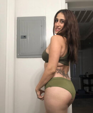 Bmqhadah Sexy (3 photos)