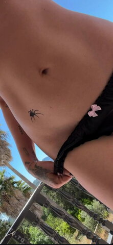 Bonnie Strange Sexy (1 photo)