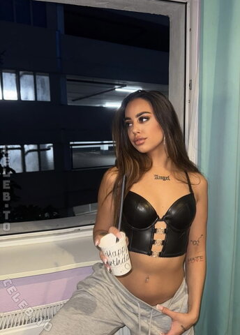 bonny woistclyde nude photo 3