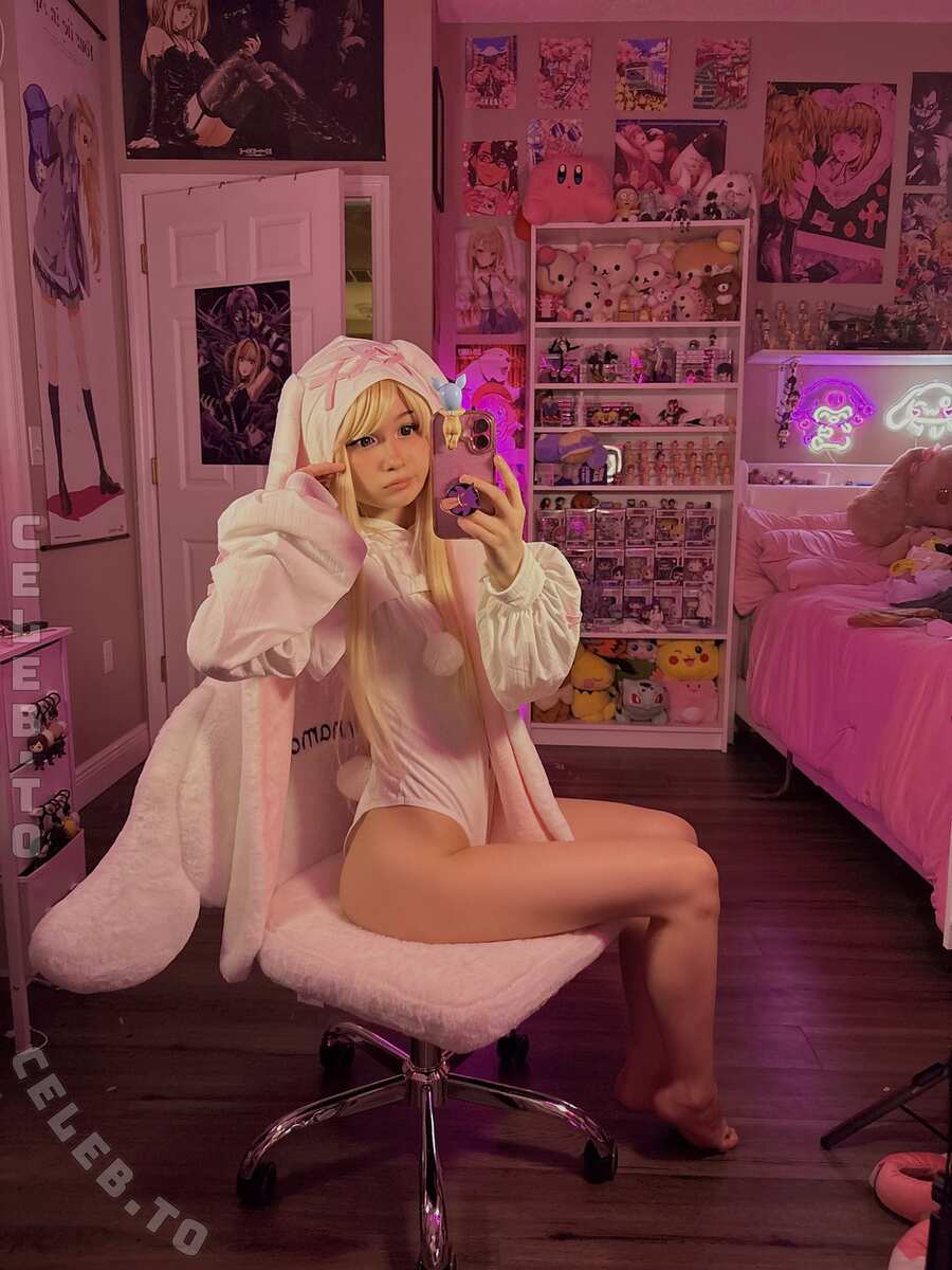 booleahhh nude photo 2