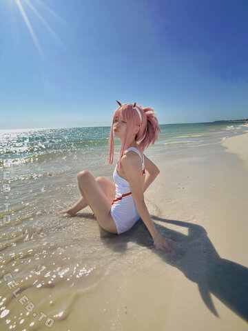 booleahhh nude photo 14