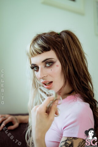 Borderlady nude photo 53