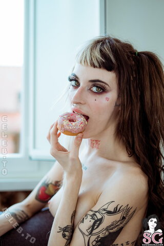 Borderlady nude photo 41