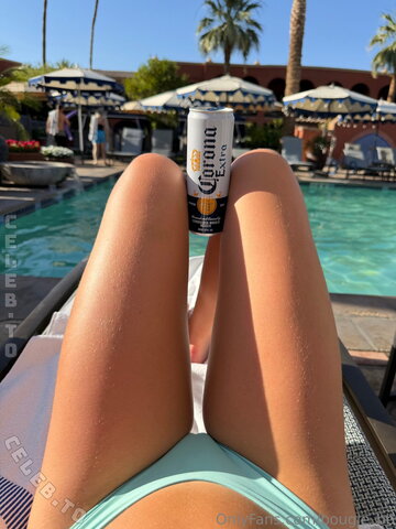Bougie_bb – just having some fun by the poolside 💦☀️ wanna come keep me company? 😉 swipe until the very end for a sur…
