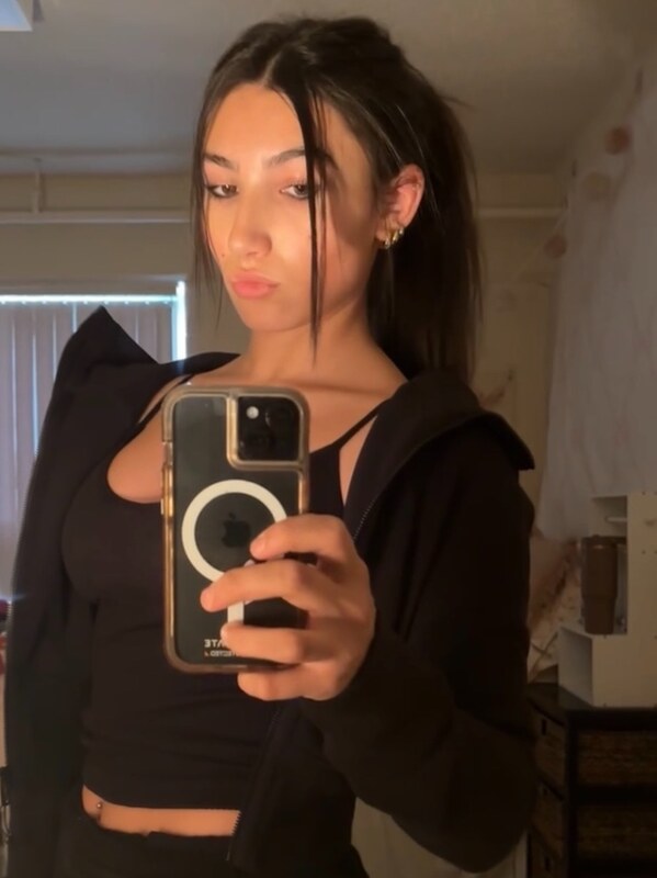 Brandis Skiver nude photo 4