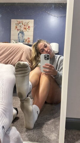 BrattiBell nude photo 9