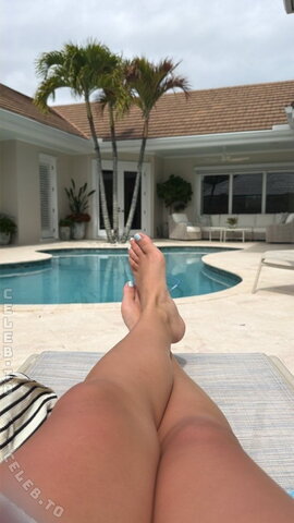 BrattiBell nude photo 4