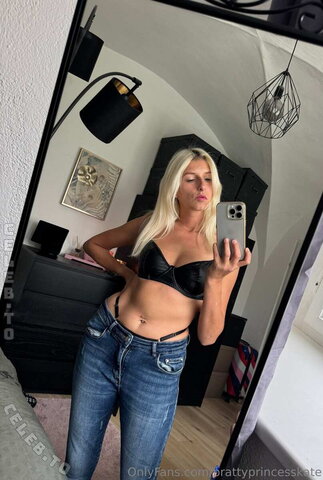 brattyprincesskate nude photo 4