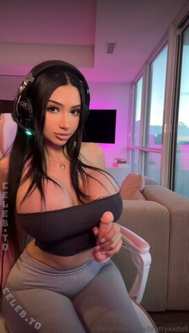 Brattyxxdoll – cumm play with me daddyy 😋😋