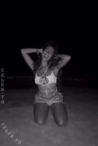 Brazil Mommy nude photo 25