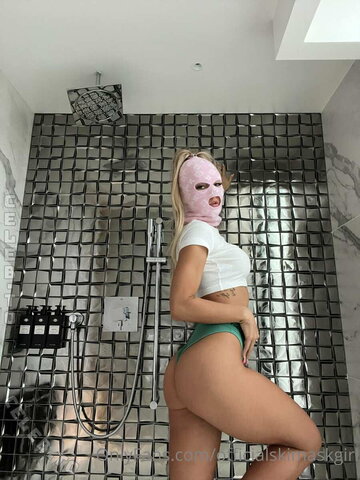Briana Armbruster nude photo 14