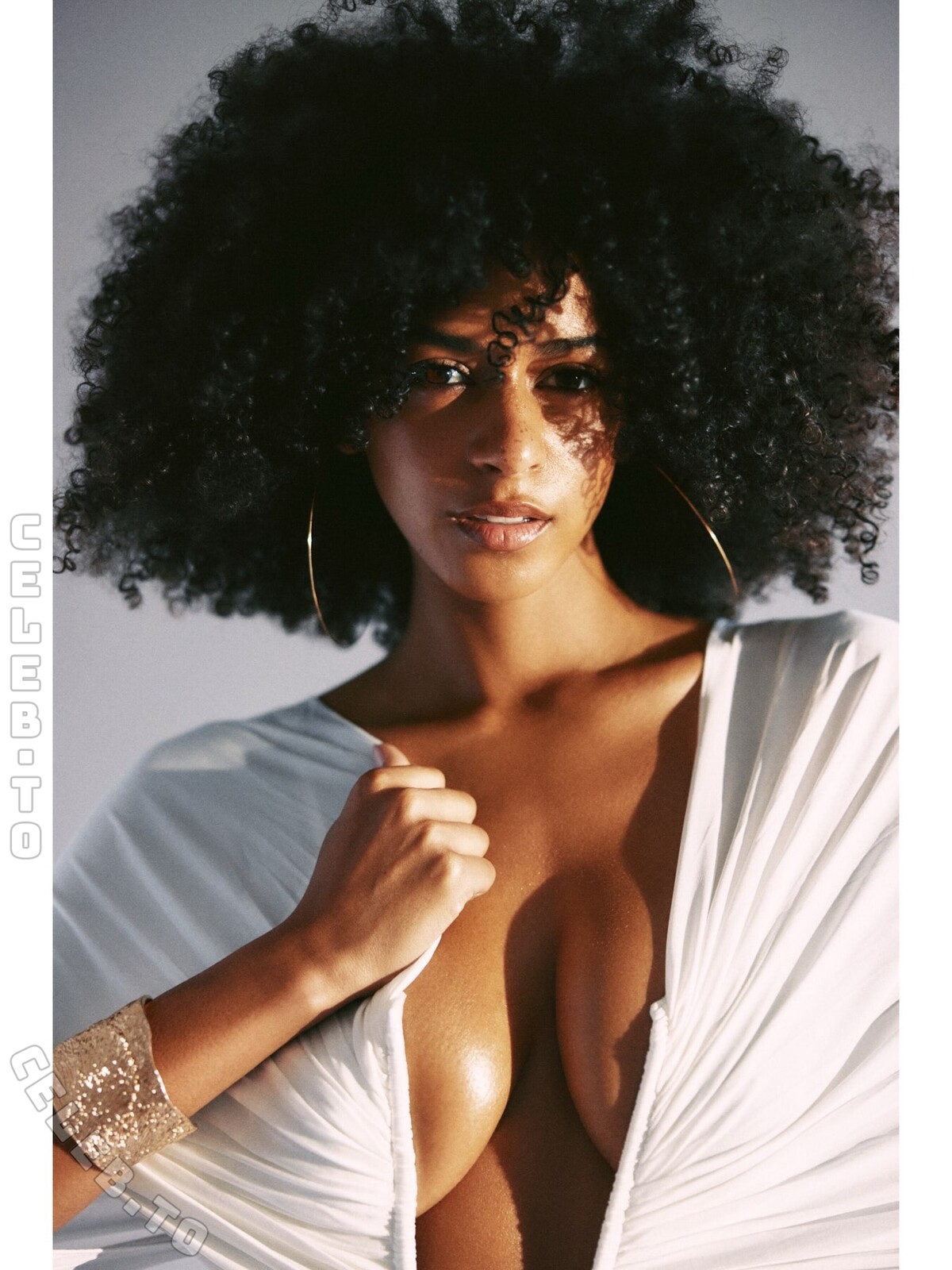 Briana Smith nude photo 3