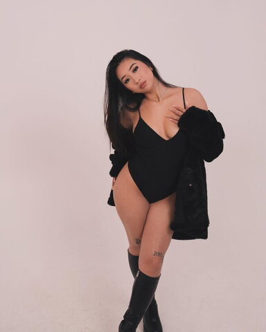 Brianna Nguyen nude photo 10