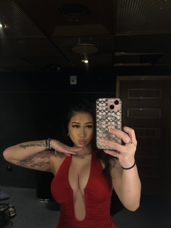 Brianna Nguyen nude photo 3