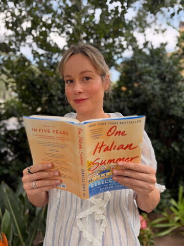 Brie Larson Sexy (1 photo)