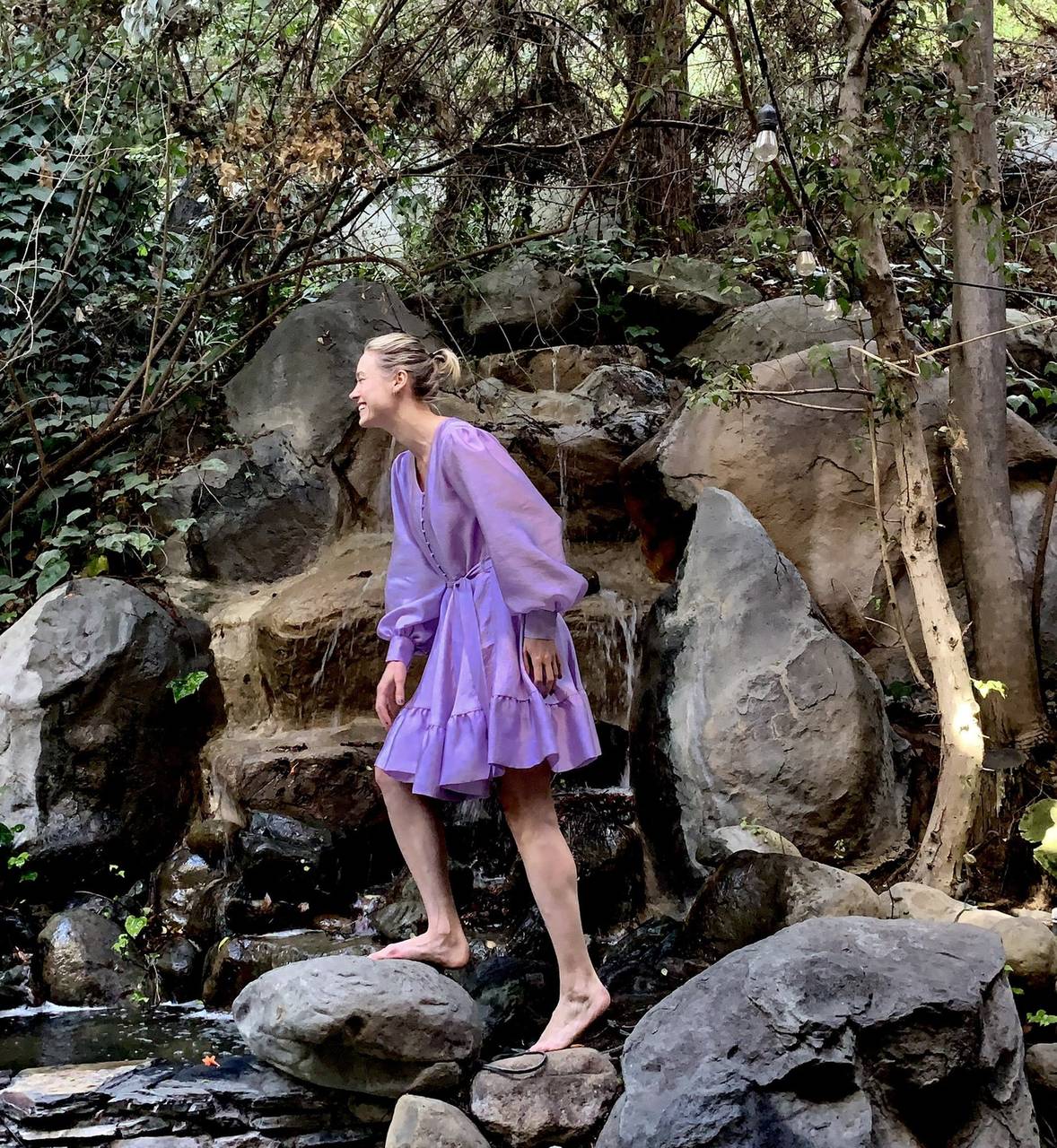 Brie Larson nude photo 28