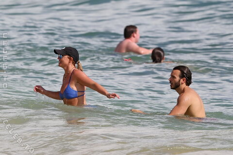 Britney Spears nude photo 15