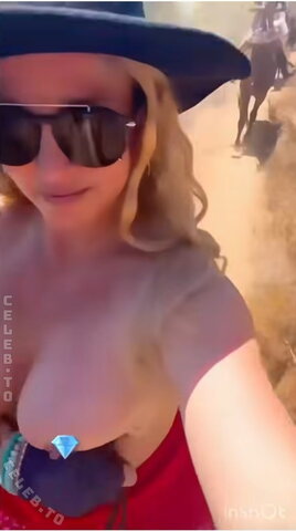 Britney Spears nude photo 3