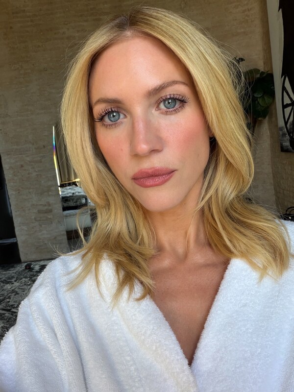 Brittany Snow nude photo 4