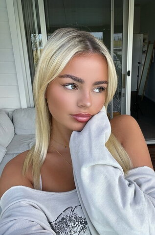 brontesheppeard New (49 photos)