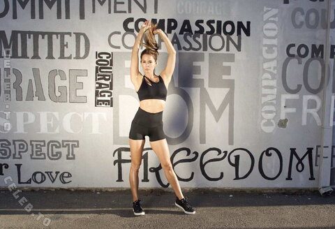 Brooke Burke nude photo 23