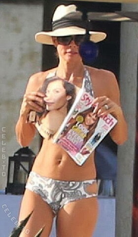 Brooke Burke - Photo shoot set, Malibu, Jan 2018