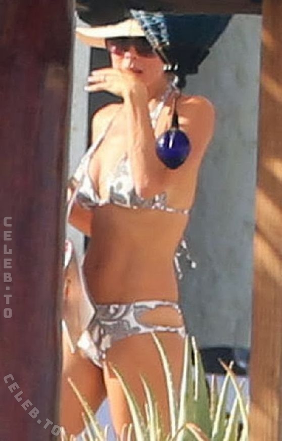 Brooke Burke nude photo 4
