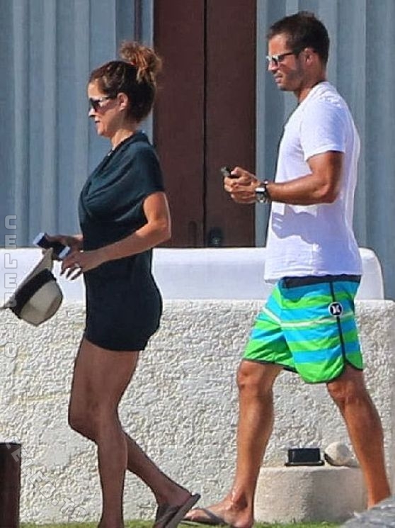 Brooke Burke nude photo 2