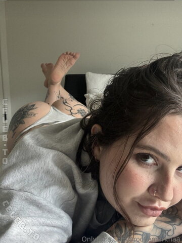 Brooke Markhaa nude photo 6
