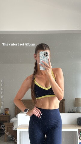 Brooke Monk Fresh (1 photo)