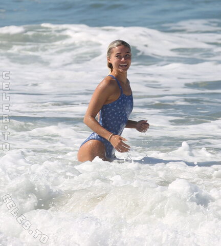 Brooks Nader nude photo 348