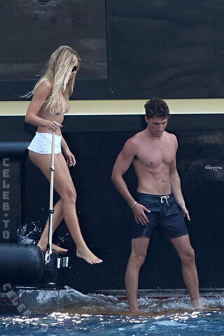 Brooks Nader nude photo 30