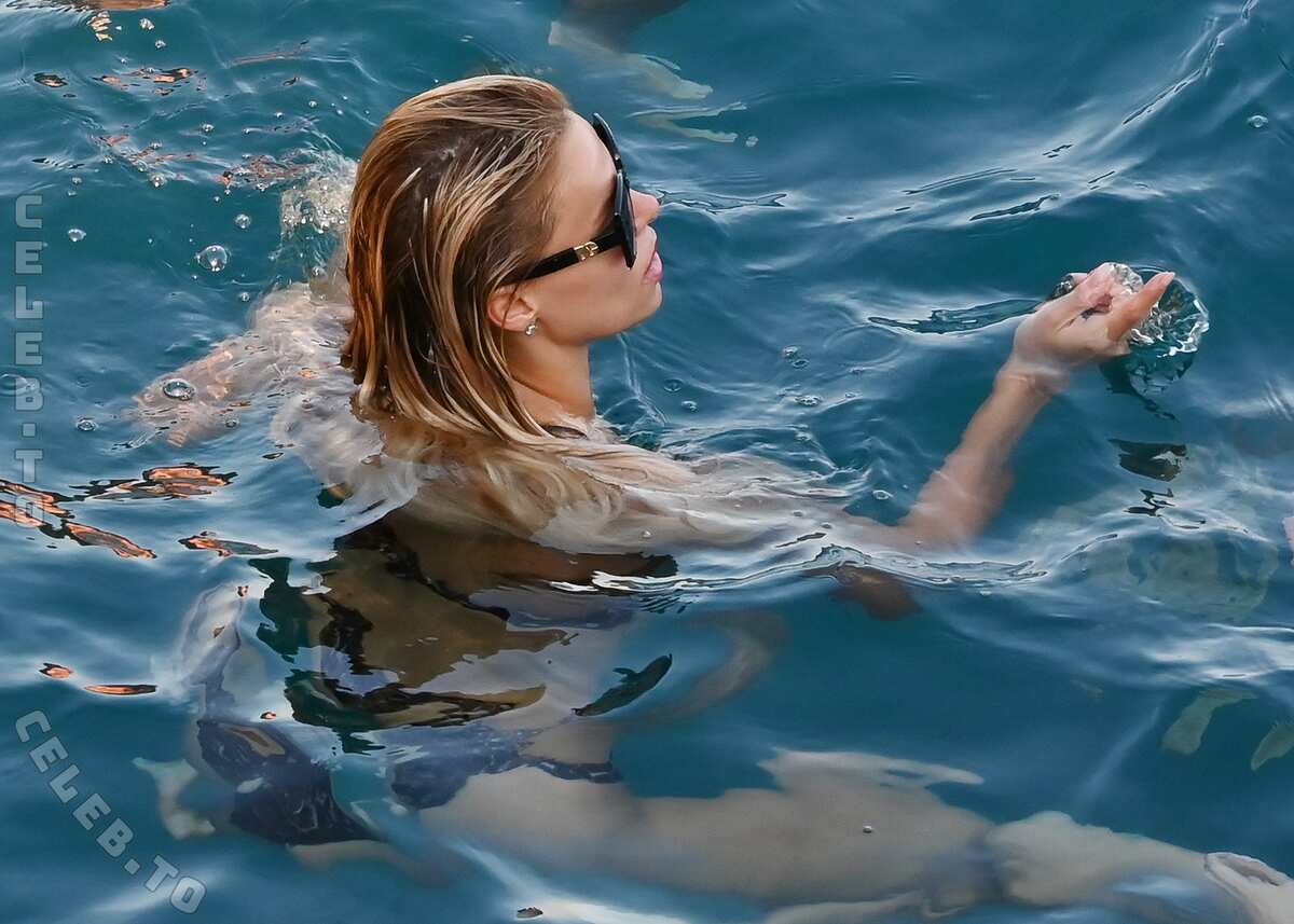 Brooks Nader nude photo 8