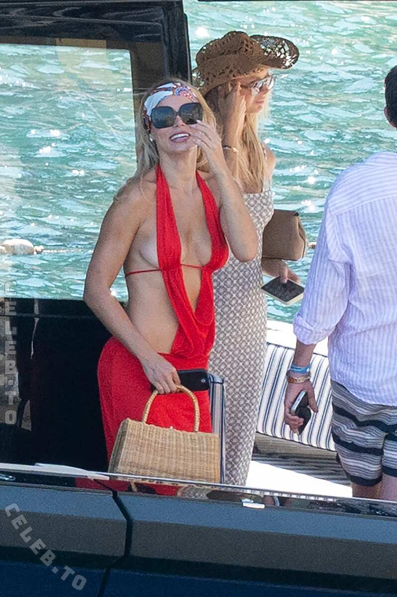 Brooks Nader nude photo 18