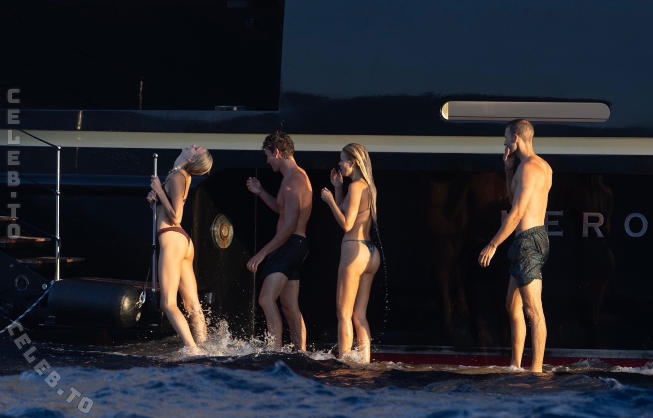 Brooks Nader nude photo 7