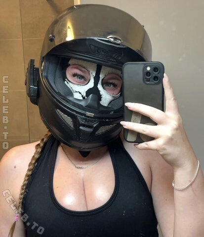bruchpilotin_ nude photo 2