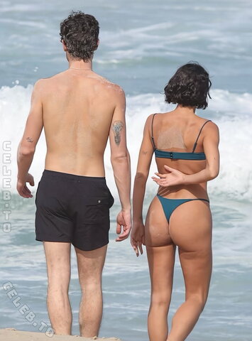 Bruna Marquezine photo 2