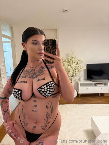 brunette.luana – The Stringer is almost even too small 🙈🙈