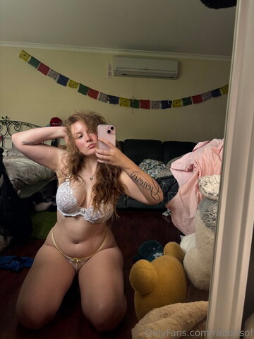 Bun nude photo 10