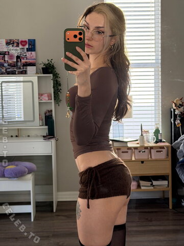 Busy B Asmr nude photo 1736