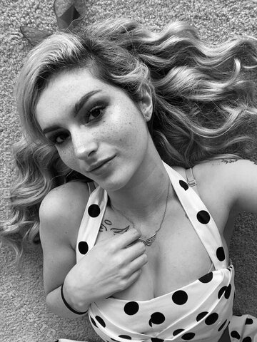 Busy B Asmr nude photo 1619