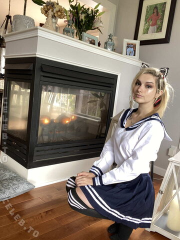 Busy B Asmr nude photo 1572