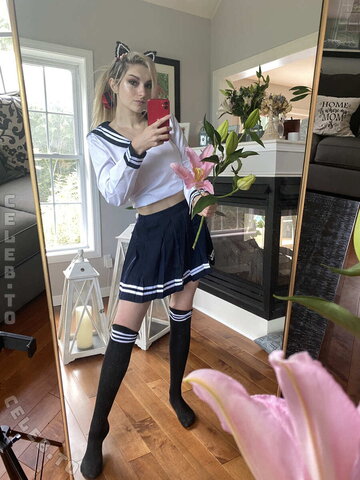 Busy B Asmr nude photo 1562