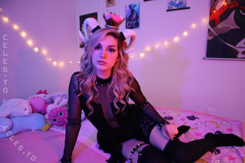 Busy B Asmr nude photo 1533