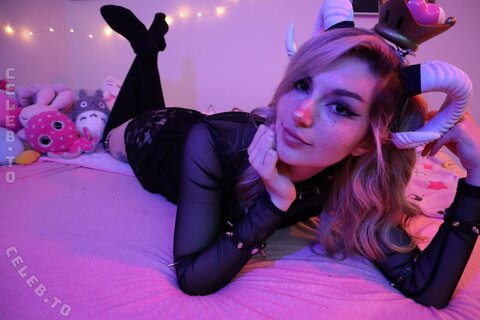 Busy B Asmr nude photo 1528