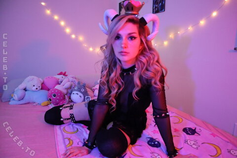 Busy B Asmr nude photo 1519