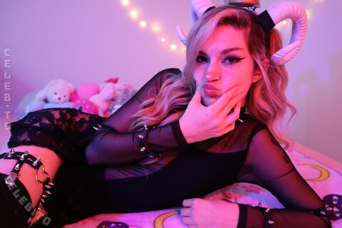 Busy B Asmr nude photo 1511